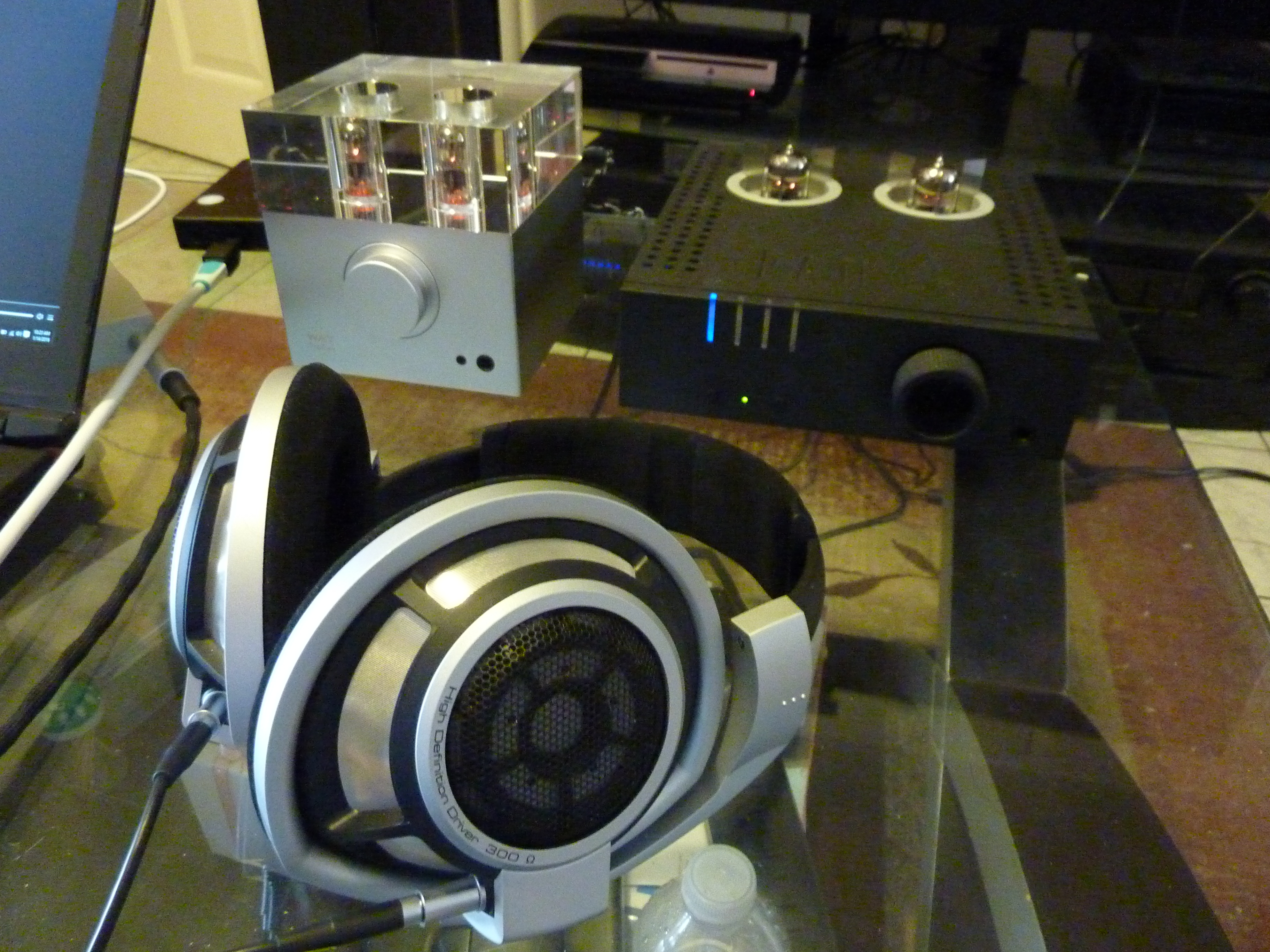 Headphone Amp Battle: Pathos Aurium vs Woo Audio WA7