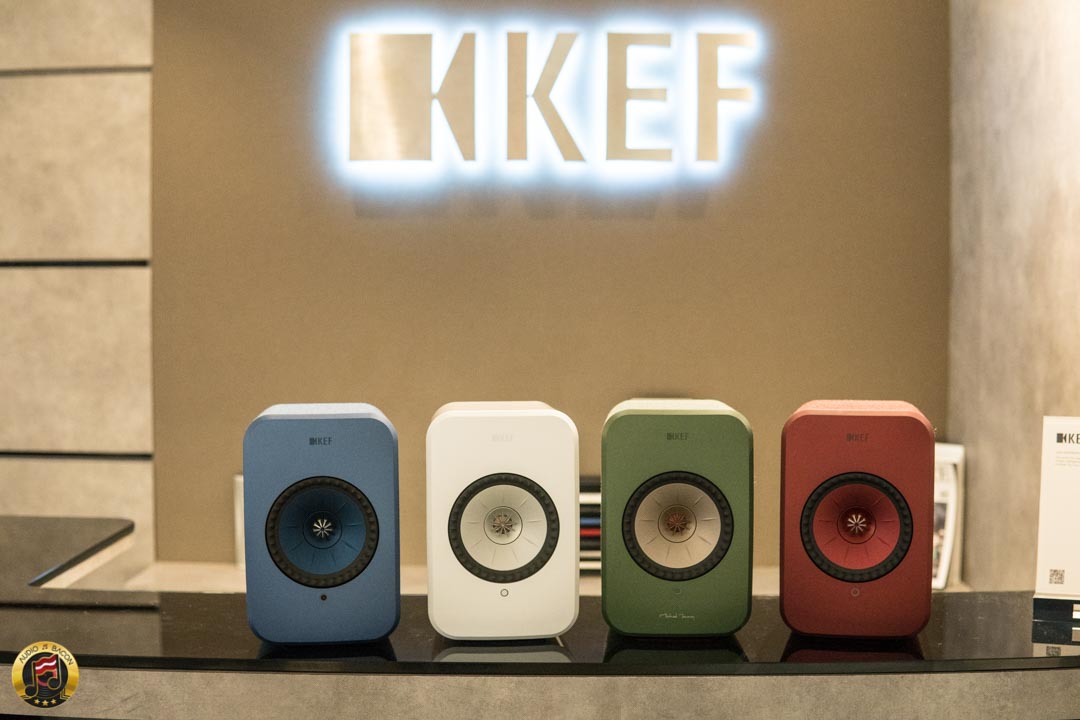 KEF LSX vs. KEF LS50 Wireless Speakers - Hear the Difference